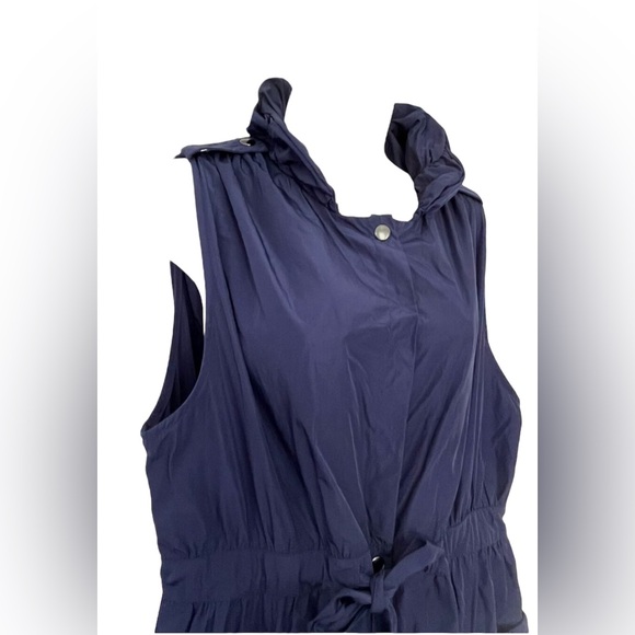 Banana Republic woman's blue sleeveless long belted jacket. - Picture 2 of 7